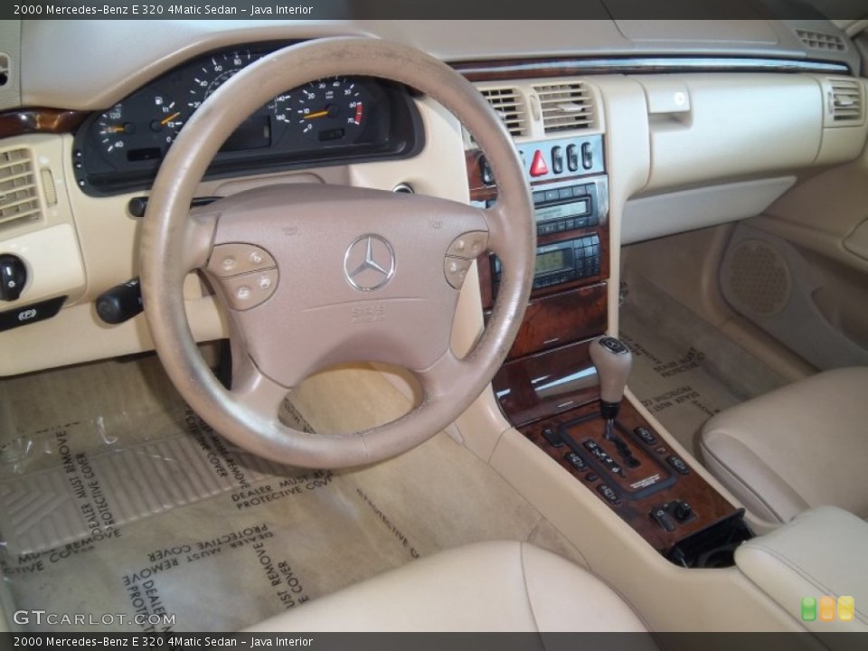 Java Interior Photo for the 2000 Mercedes-Benz E 320 4Matic Sedan #52567598
