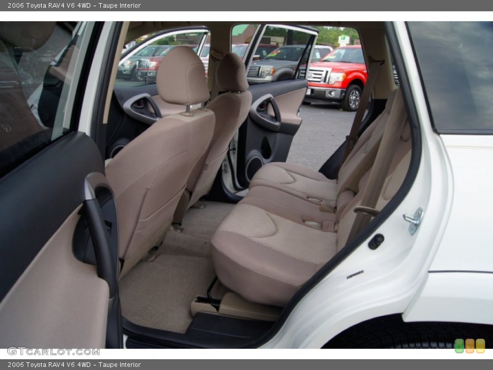Taupe Interior Photo for the 2006 Toyota RAV4 V6 4WD #52567646