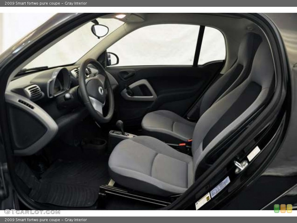 Gray Interior Photo for the 2009 Smart fortwo pure coupe #52571270