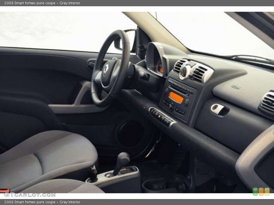 Gray Interior Dashboard for the 2009 Smart fortwo pure coupe #52571351