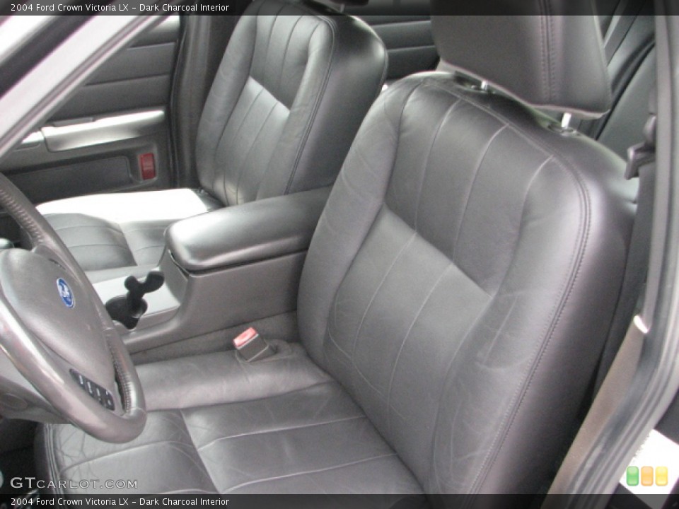 Dark Charcoal Interior Photo for the 2004 Ford Crown Victoria LX #52575251