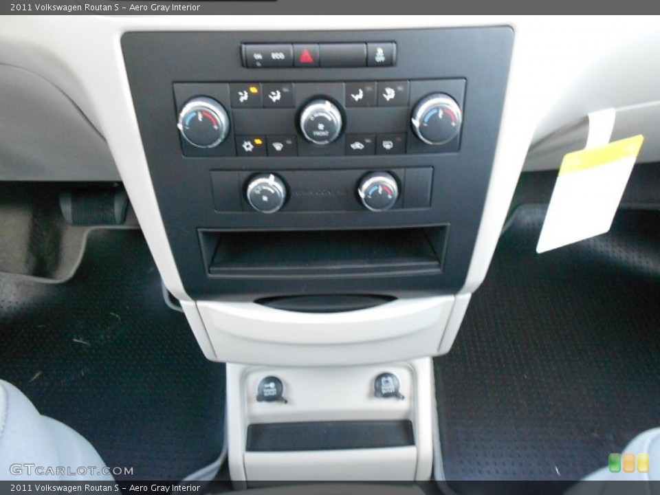 Aero Gray Interior Controls for the 2011 Volkswagen Routan S #52576310