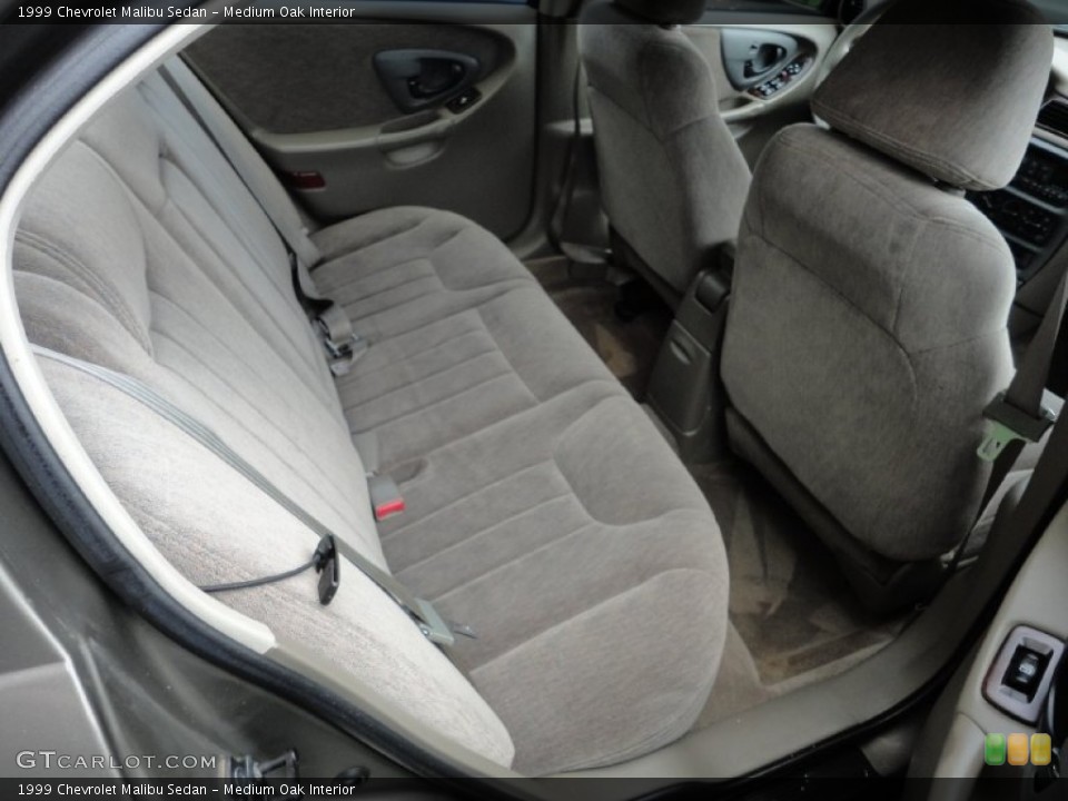 Medium Oak Interior Photo for the 1999 Chevrolet Malibu Sedan #52578770