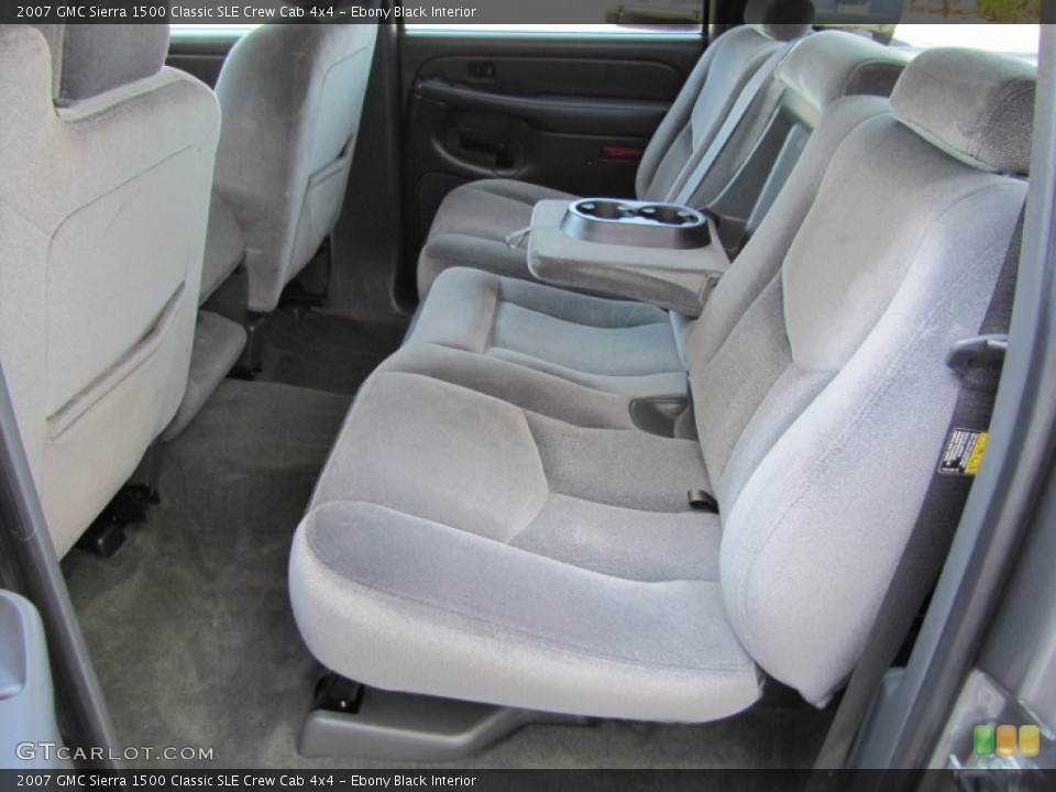 Ebony Black Interior Photo for the 2007 GMC Sierra 1500 Classic SLE Crew Cab 4x4 #52579940