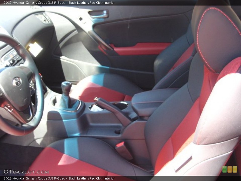 Black Leather/Red Cloth Interior Photo for the 2012 Hyundai Genesis Coupe 3.8 R-Spec #52582250