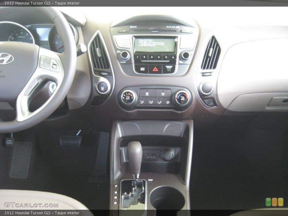 Taupe Interior Controls for the 2012 Hyundai Tucson GLS #52583537