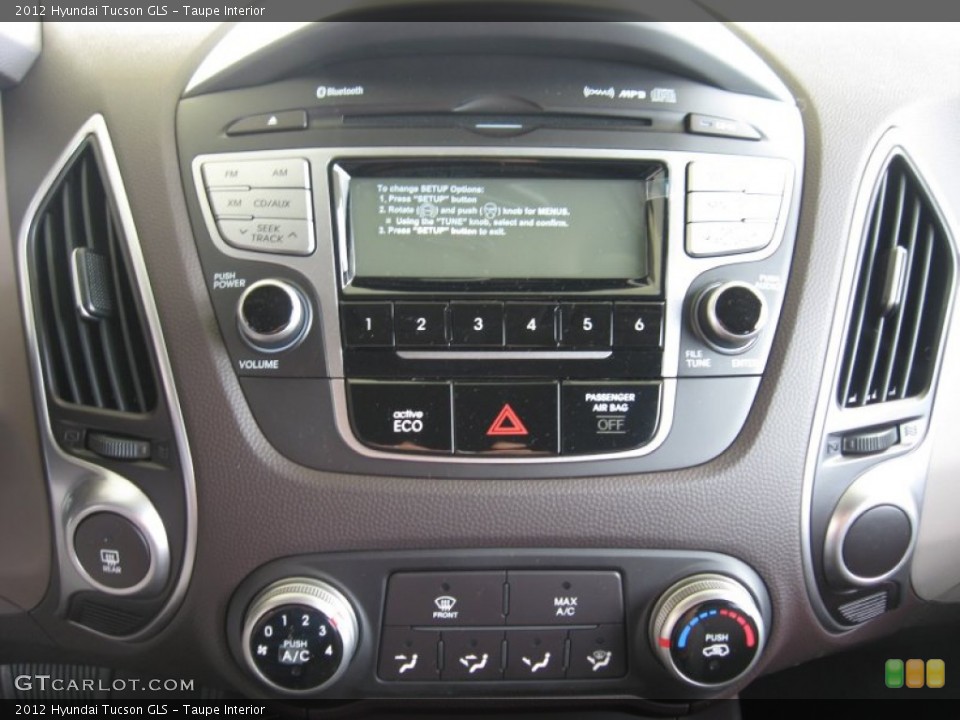Taupe Interior Controls for the 2012 Hyundai Tucson GLS #52583543