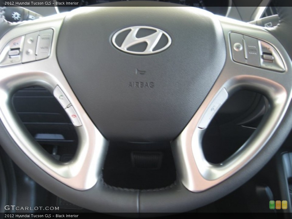 Black Interior Controls for the 2012 Hyundai Tucson GLS #52584344