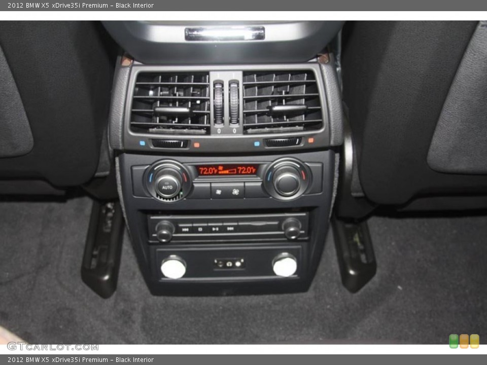 Black Interior Controls for the 2012 BMW X5 xDrive35i Premium #52586783