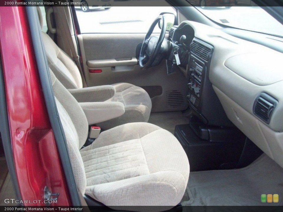 Taupe Interior Photo for the 2000 Pontiac Montana Vision #52595741