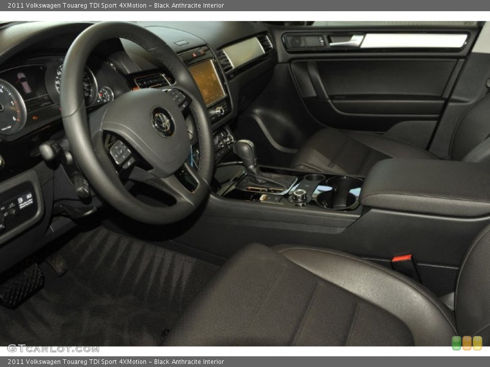 Black Anthracite Interior Photo for the 2011 Volkswagen Touareg TDI Sport 4XMotion #52597262