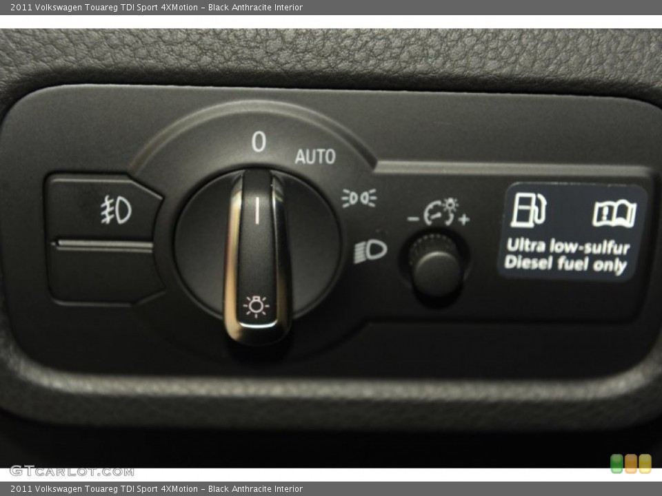 Black Anthracite Interior Controls for the 2011 Volkswagen Touareg TDI Sport 4XMotion #52597304