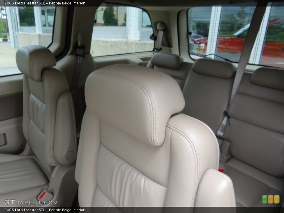 Pebble Beige Interior Photo for the 2006 Ford Freestar SEL #52597589