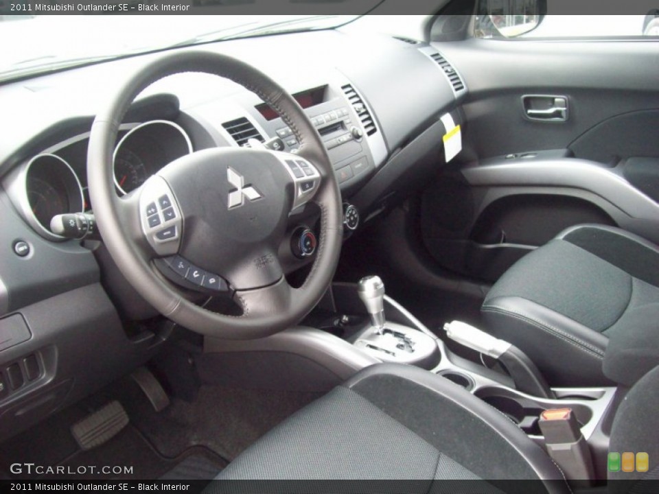 Black Interior Photo for the 2011 Mitsubishi Outlander SE #52600229