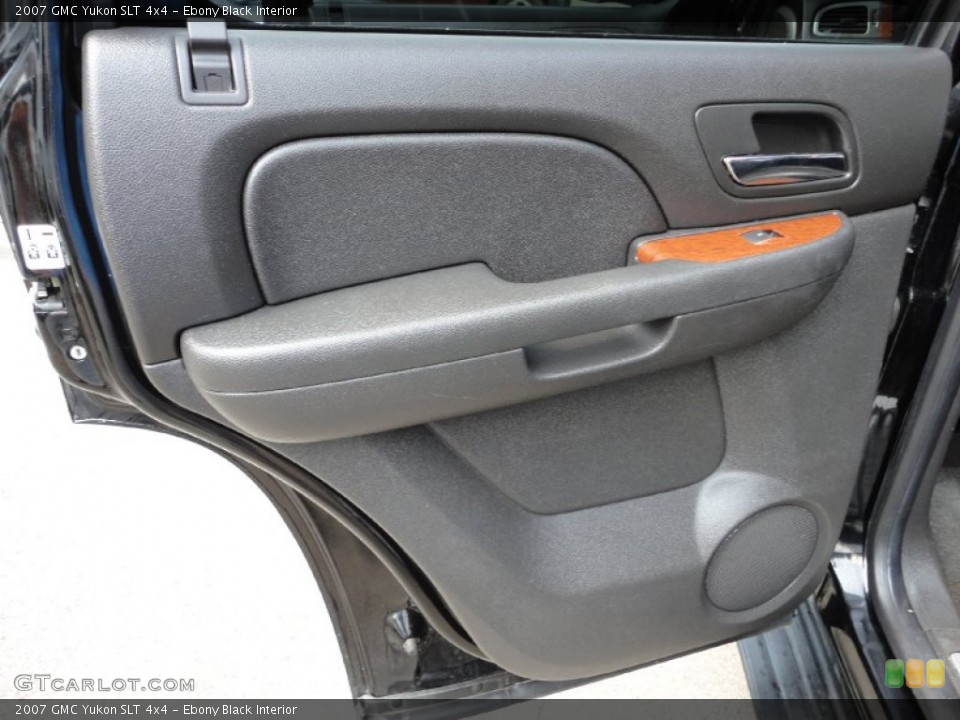 Ebony Black Interior Door Panel for the 2007 GMC Yukon SLT 4x4 #52615370