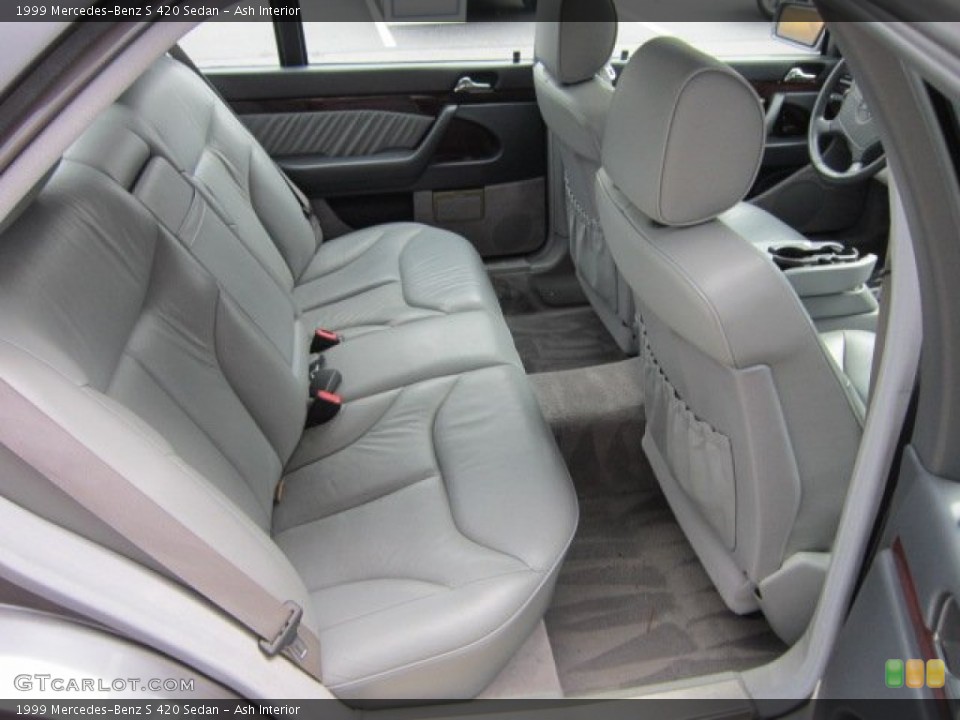 Ash Interior Photo for the 1999 Mercedes-Benz S 420 Sedan #52625618