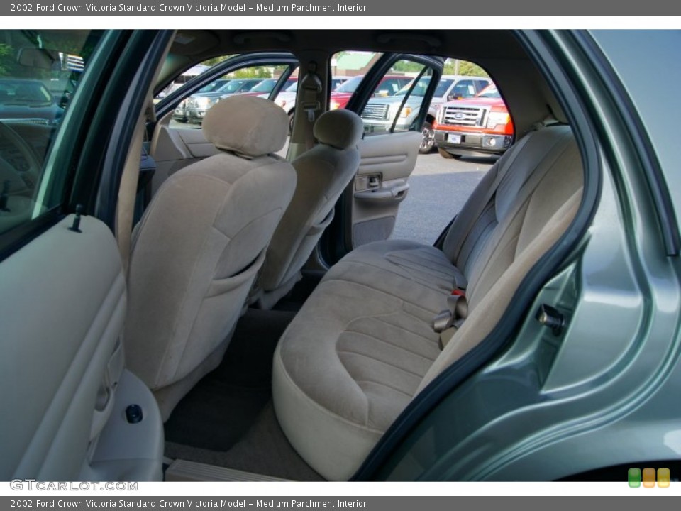 Medium Parchment Interior Photo for the 2002 Ford Crown Victoria  #52626326