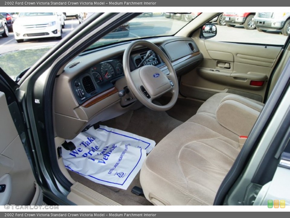 Medium Parchment Interior Photo for the 2002 Ford Crown Victoria  #52626527