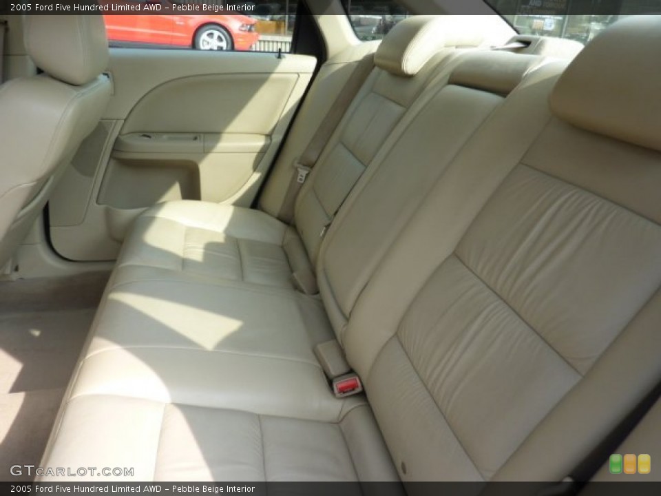 Pebble Beige Interior Photo for the 2005 Ford Five Hundred Limited AWD #52628708