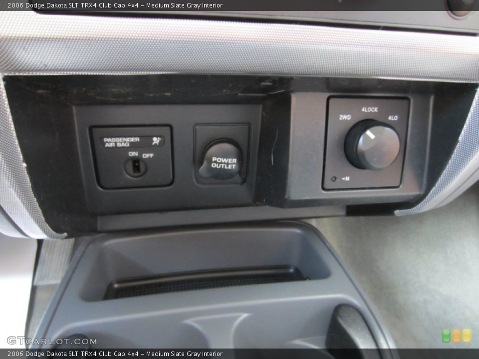 Medium Slate Gray Interior Controls for the 2006 Dodge Dakota SLT TRX4 Club Cab 4x4 #52630848