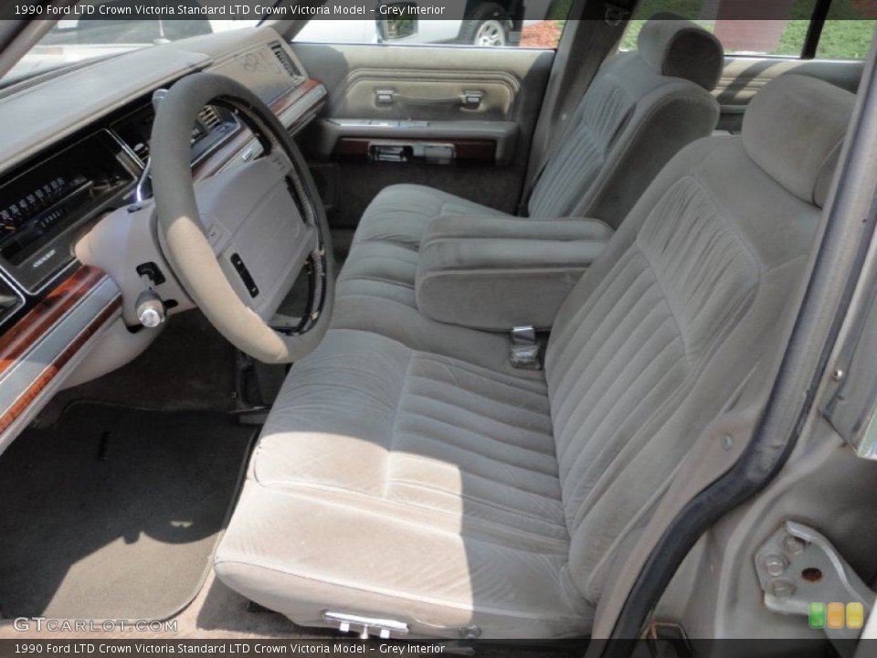 Grey Interior Photo for the 1990 Ford LTD Crown Victoria  #52632884