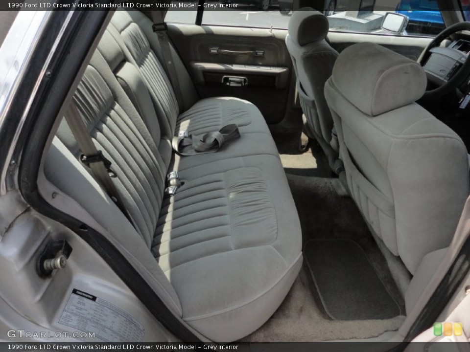 Grey Interior Photo for the 1990 Ford LTD Crown Victoria  #52632956