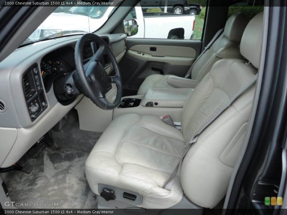Medium Gray Interior Photo for the 2000 Chevrolet Suburban 1500 LS 4x4 #52633190