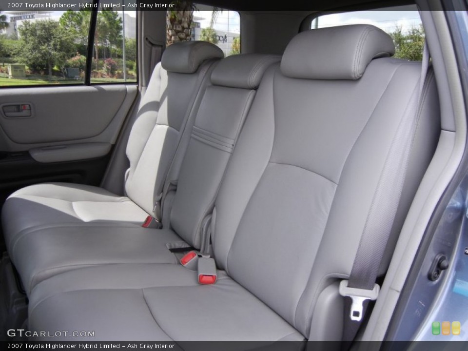 Ash Gray Interior Photo for the 2007 Toyota Highlander Hybrid Limited #52643054