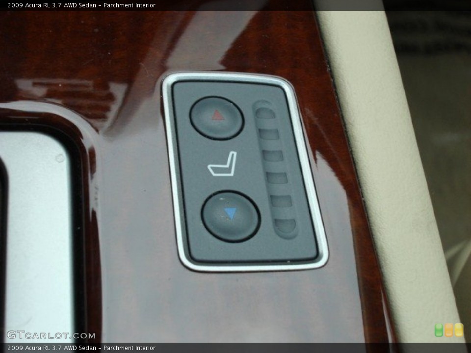Parchment Interior Controls for the 2009 Acura RL 3.7 AWD Sedan #52646241