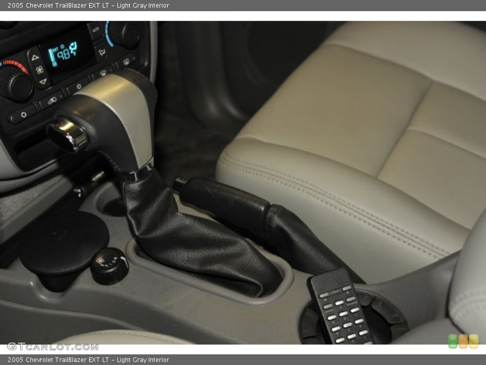 Light Gray Interior Transmission for the 2005 Chevrolet TrailBlazer EXT LT #52648466