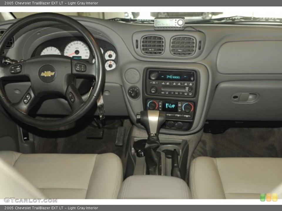 Light Gray Interior Dashboard for the 2005 Chevrolet TrailBlazer EXT LT #52648640