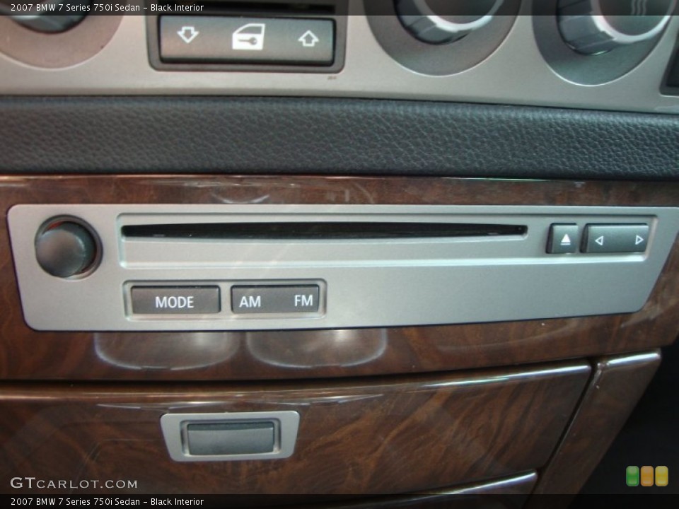Black Interior Controls for the 2007 BMW 7 Series 750i Sedan #52668523