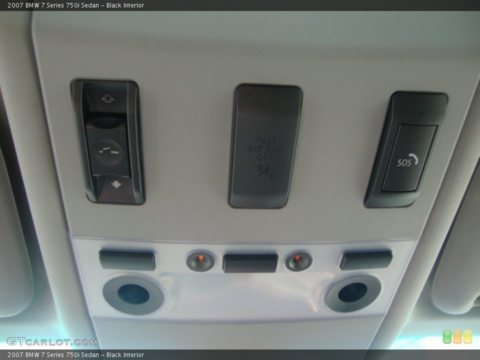 Black Interior Controls for the 2007 BMW 7 Series 750i Sedan #52668682