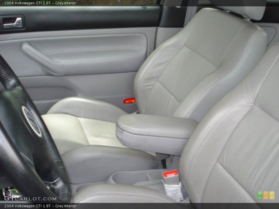 Grey Interior Photo for the 2004 Volkswagen GTI 1.8T #52669096