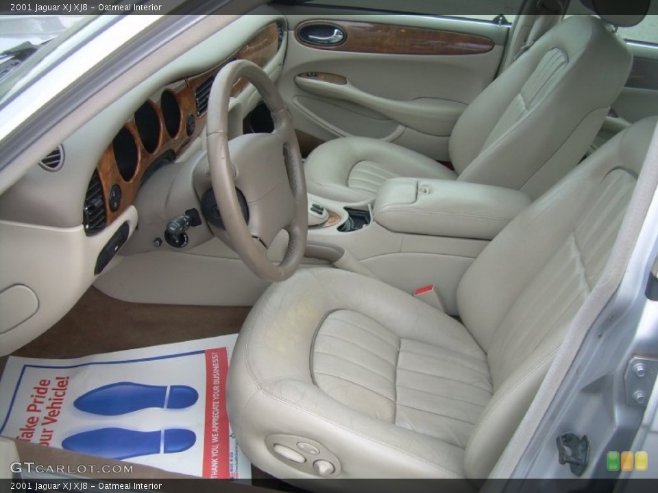 Oatmeal Interior Photo for the 2001 Jaguar XJ XJ8 #52670272