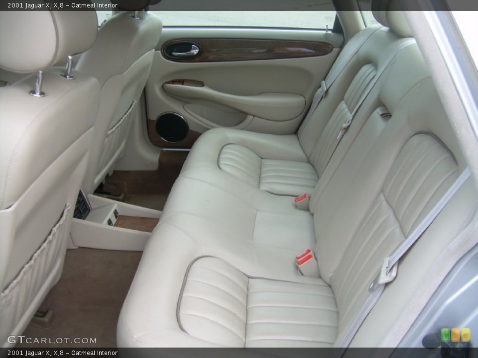 Oatmeal Interior Photo for the 2001 Jaguar XJ XJ8 #52670302
