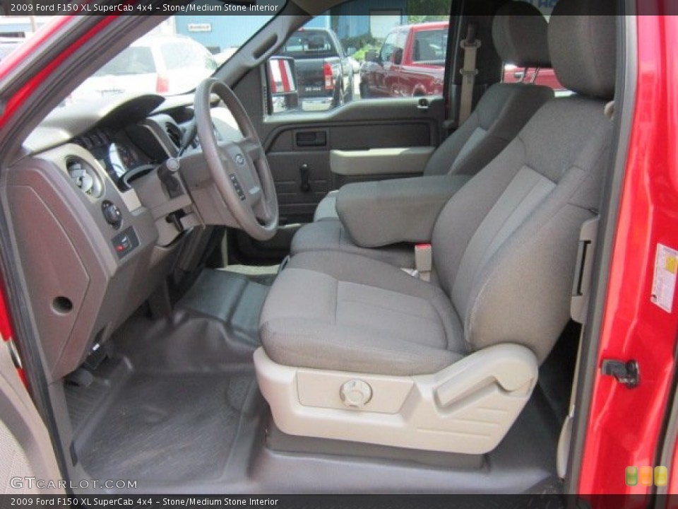 Stone/Medium Stone Interior Photo for the 2009 Ford F150 XL SuperCab 4x4 #52672096