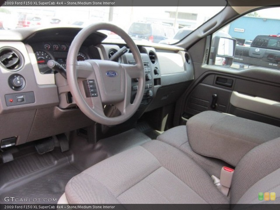 Stone/Medium Stone Interior Photo for the 2009 Ford F150 XL SuperCab 4x4 #52672231