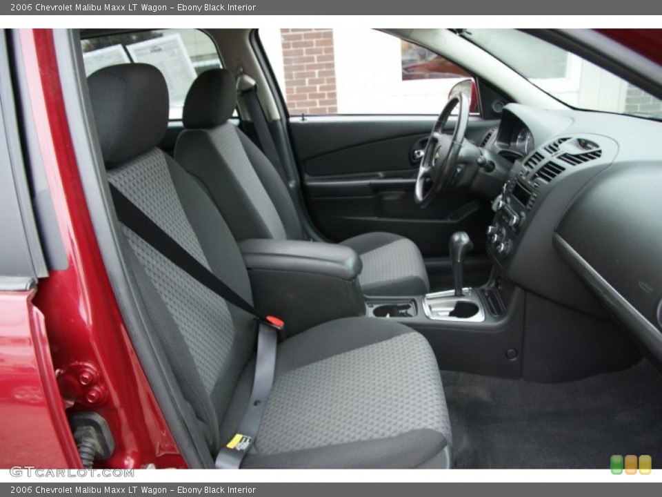 Ebony Black Interior Photo for the 2006 Chevrolet Malibu Maxx LT Wagon #52673518