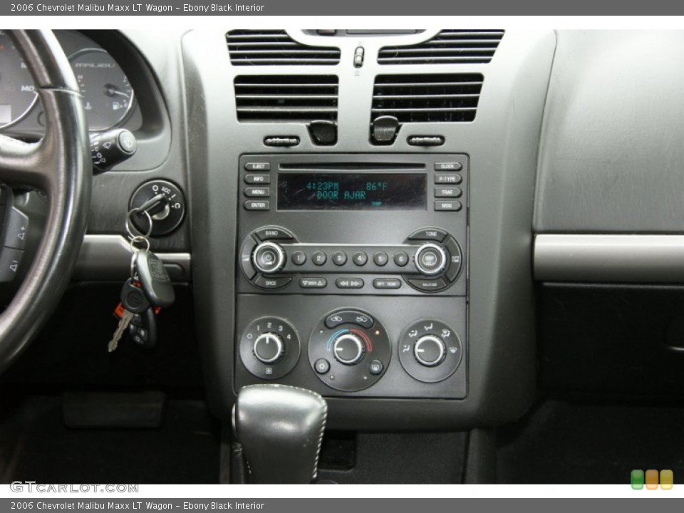 Ebony Black Interior Controls for the 2006 Chevrolet Malibu Maxx LT Wagon #52673611