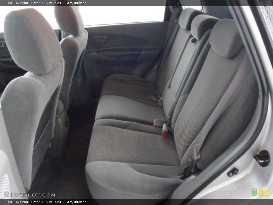 Gray Interior Photo for the 2006 Hyundai Tucson GLS V6 4x4 #52680192