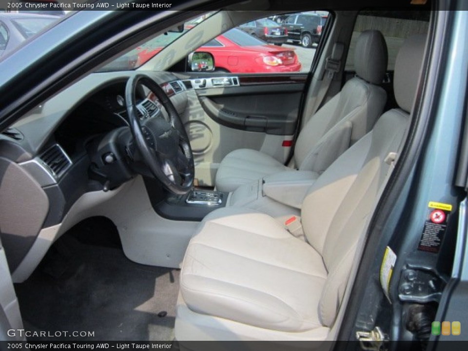 Light Taupe Interior Photo for the 2005 Chrysler Pacifica Touring AWD #52680777