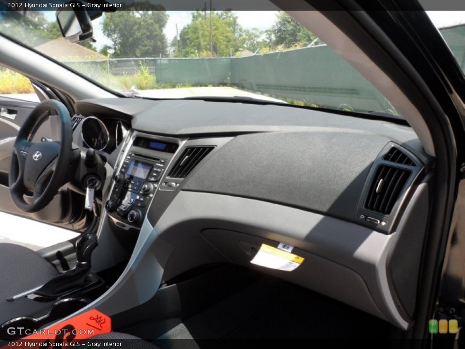 Gray Interior Dashboard for the 2012 Hyundai Sonata GLS #52691385