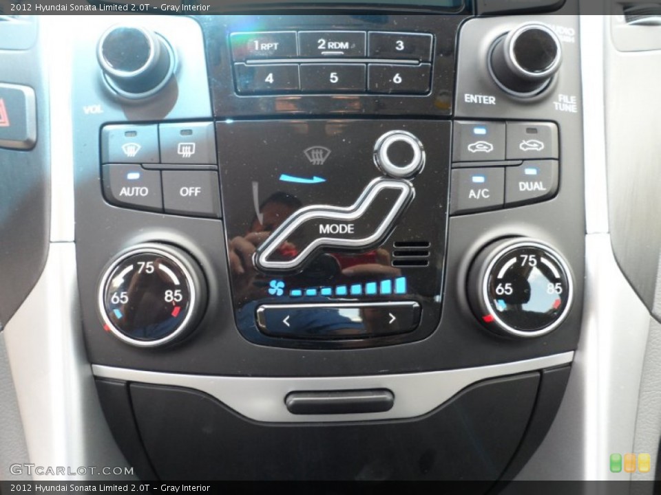 Gray Interior Controls for the 2012 Hyundai Sonata Limited 2.0T #52692177