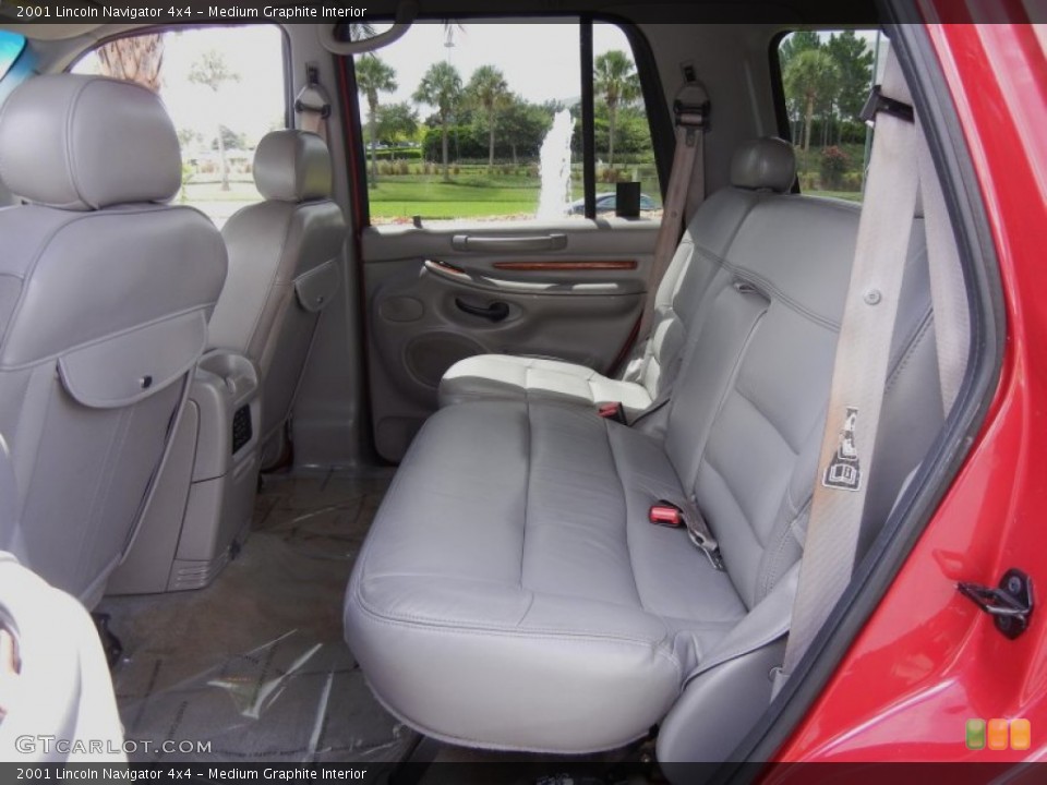 Medium Graphite Interior Photo for the 2001 Lincoln Navigator 4x4 #52694913