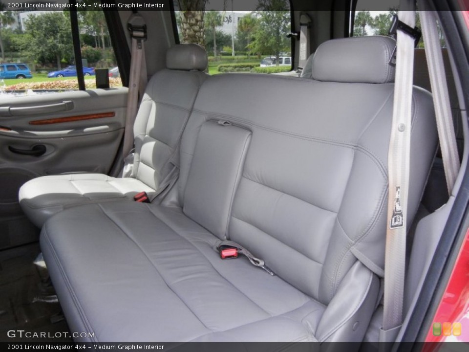 Medium Graphite Interior Photo for the 2001 Lincoln Navigator 4x4 #52694928