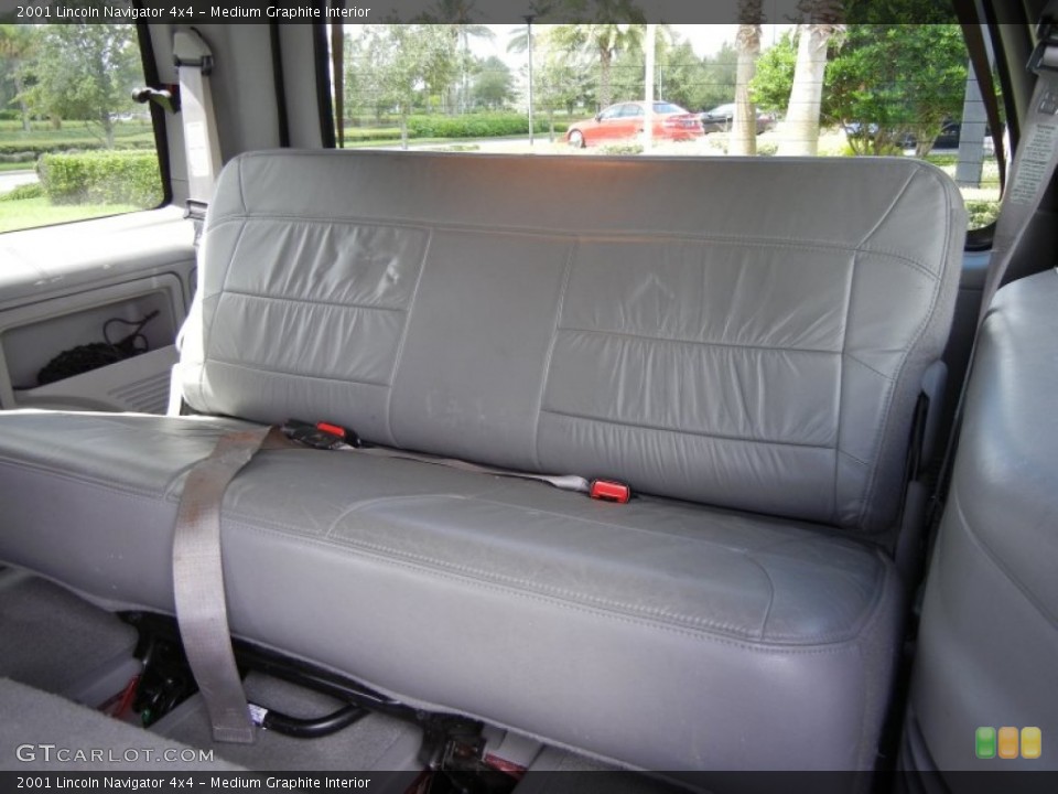 Medium Graphite Interior Photo for the 2001 Lincoln Navigator 4x4 #52694941