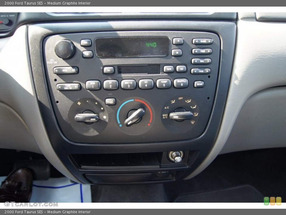 Medium Graphite Interior Controls for the 2000 Ford Taurus SES #52696392