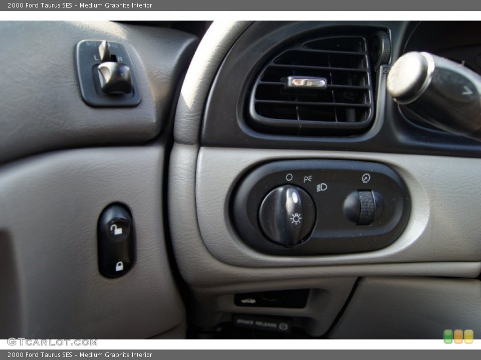 Medium Graphite Interior Controls for the 2000 Ford Taurus SES #52696422