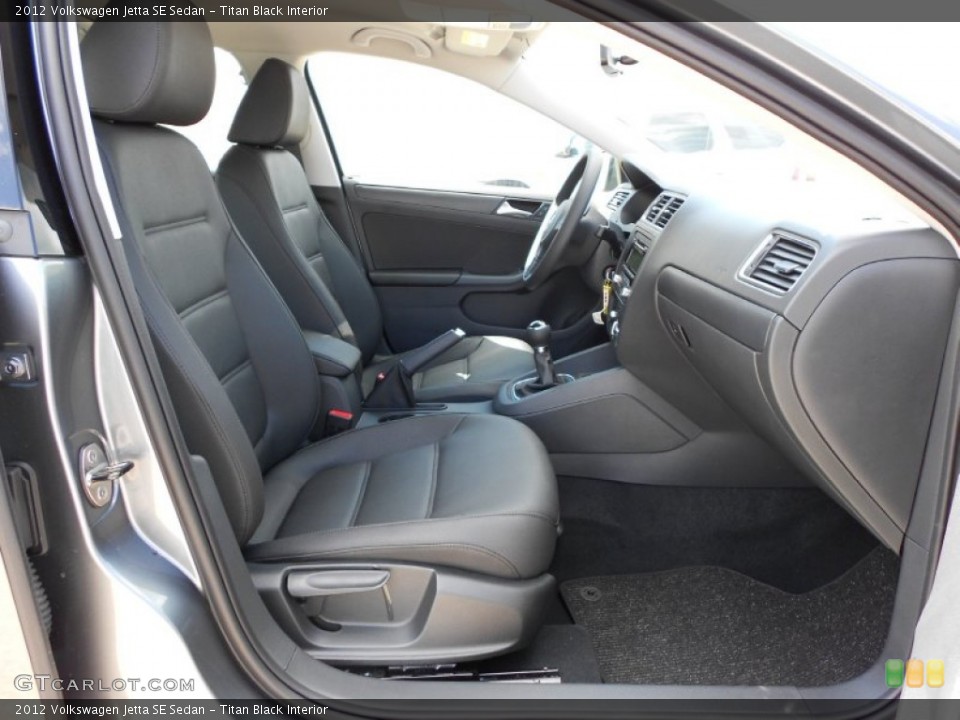 Titan Black Interior Photo for the 2012 Volkswagen Jetta SE Sedan #52704750